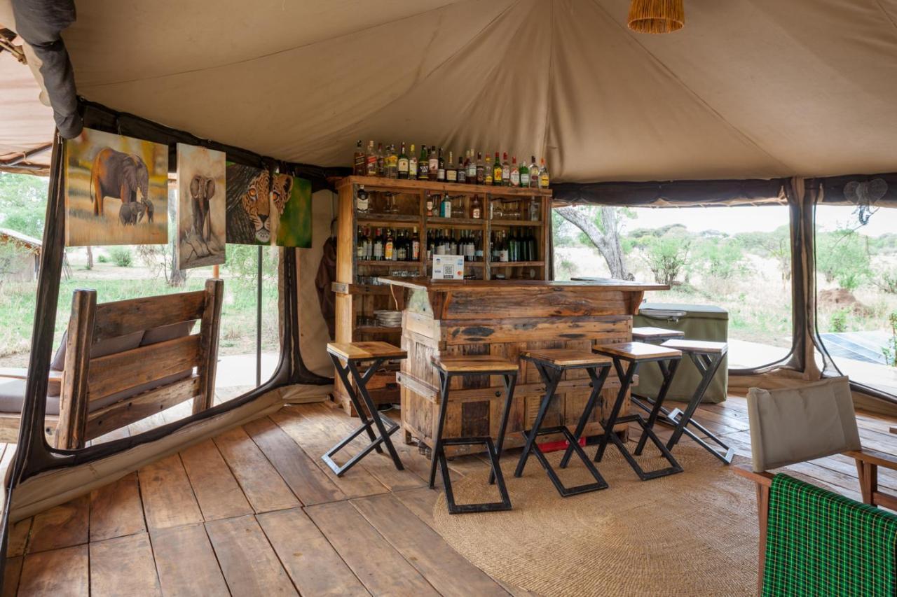 Baobab Tented Camp Kwa Kuchinia ภายนอก รูปภาพ